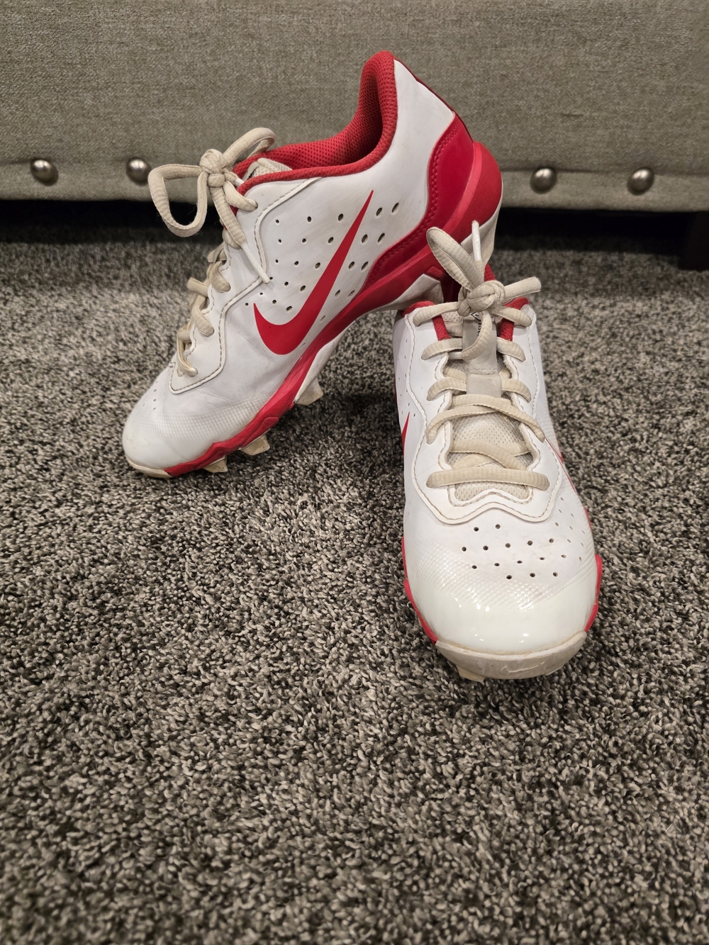 Nike White & Red Baseball Cleats